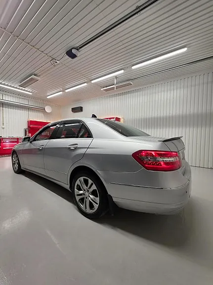 Mercedes-Benz E220 2009 photo 3