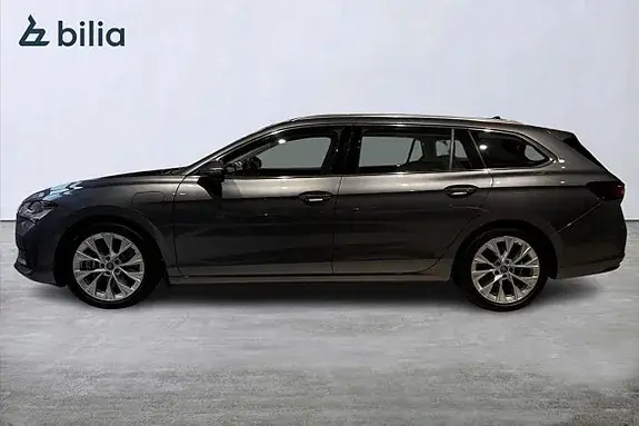 Skoda Superb 2025 photo 3