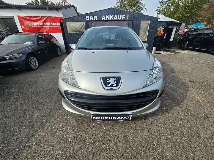Peugeot 207 2009 photo 3