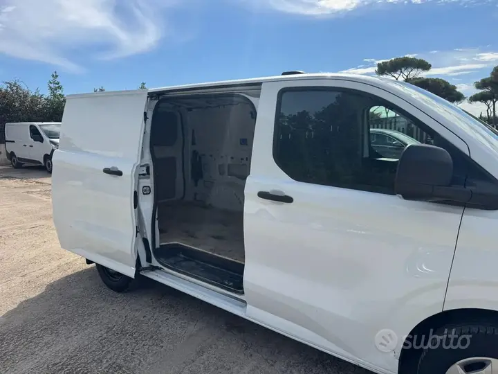 Ford Transit Custom 2023 photo 3
