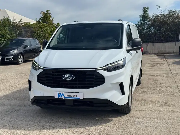 Ford Transit Custom 2023 photo 2