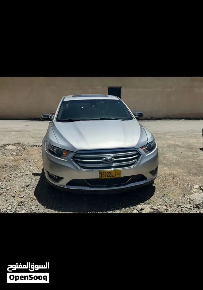 Ford Taurus 2017 photo 3