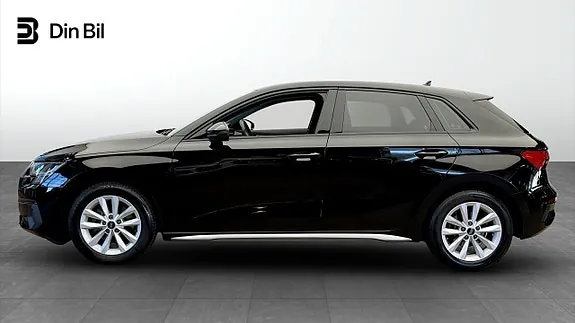 Audi A3 2023 photo 2