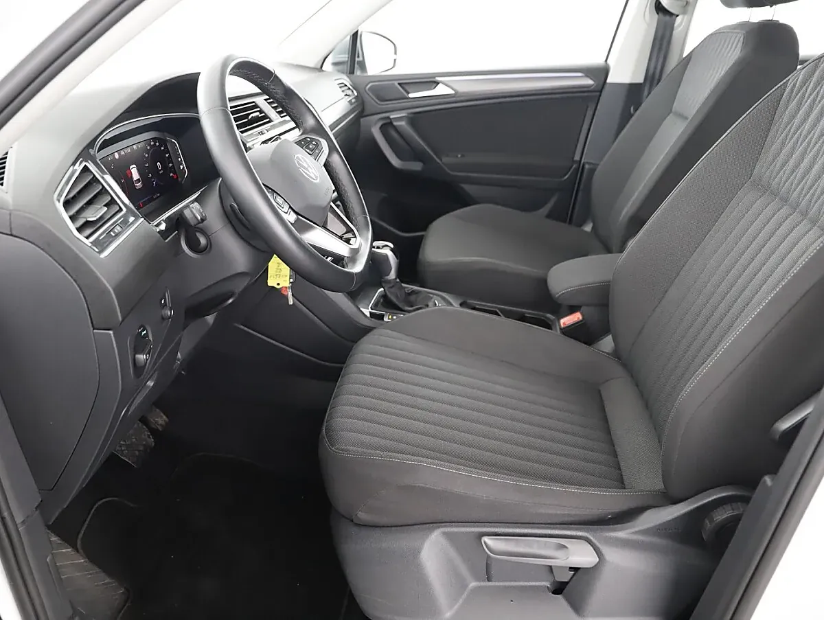 Volkswagen Tiguan 2022 photo 3