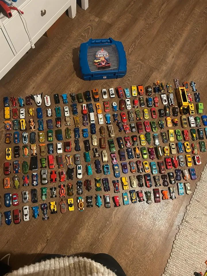 Hot Wheels 222