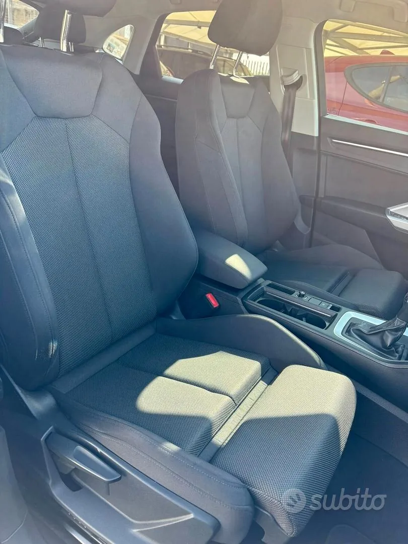 Audi Q3 2022 photo 4