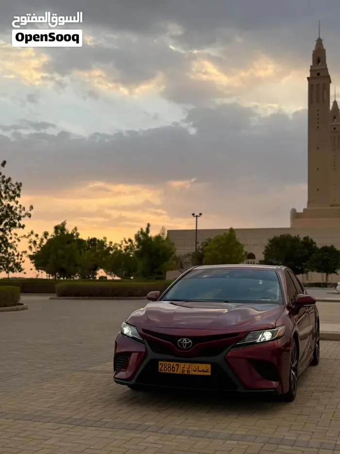 Toyota Camry 2018 photo 2