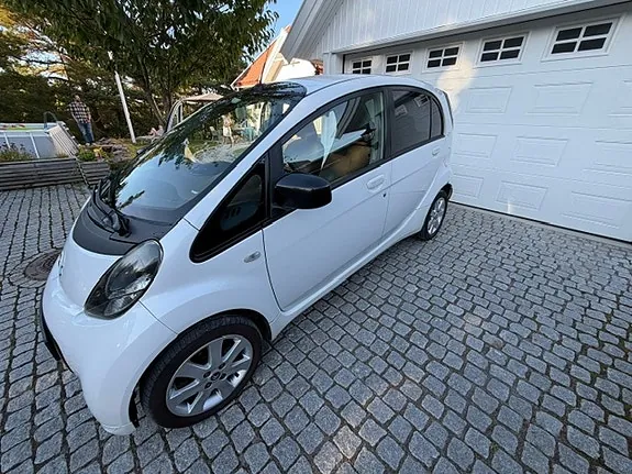 Citroen C-Zero 2011 photo 2
