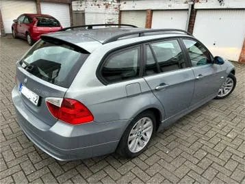 BMW Série 3 2007 photo 2