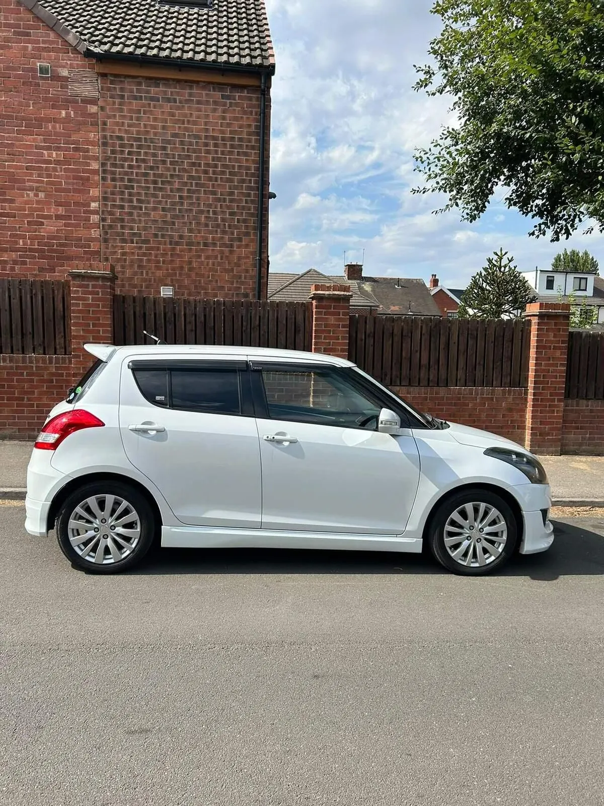 Suzuki Swift 2013 photo 5