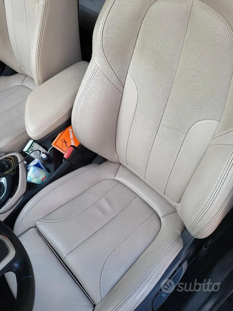 BMW F46 Gran Tourer 2015 photo 4
