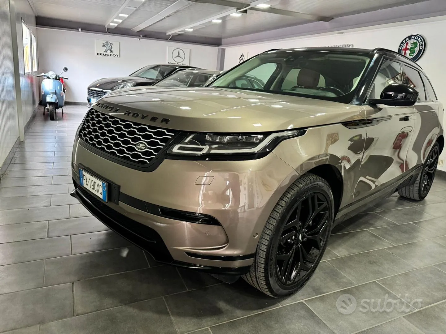 Land Rover Range Rover Velar 2017 photo 2