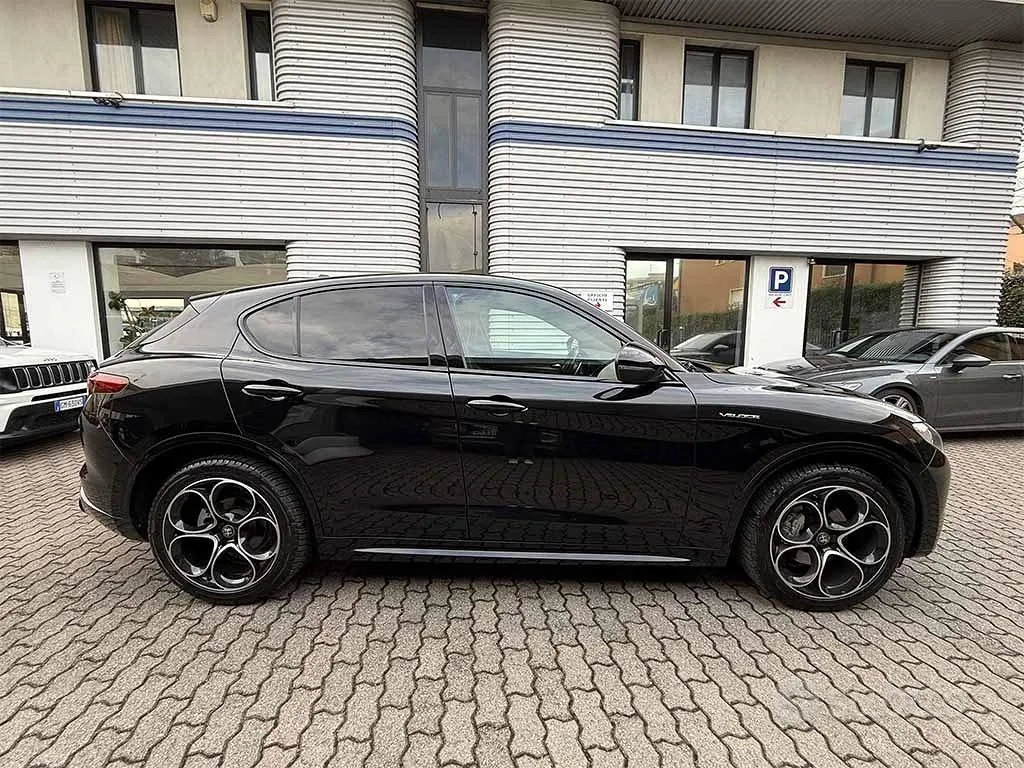 Alfa Romeo Stelvio 2022 photo 5