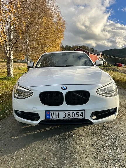BMW 116D 2011 photo 2