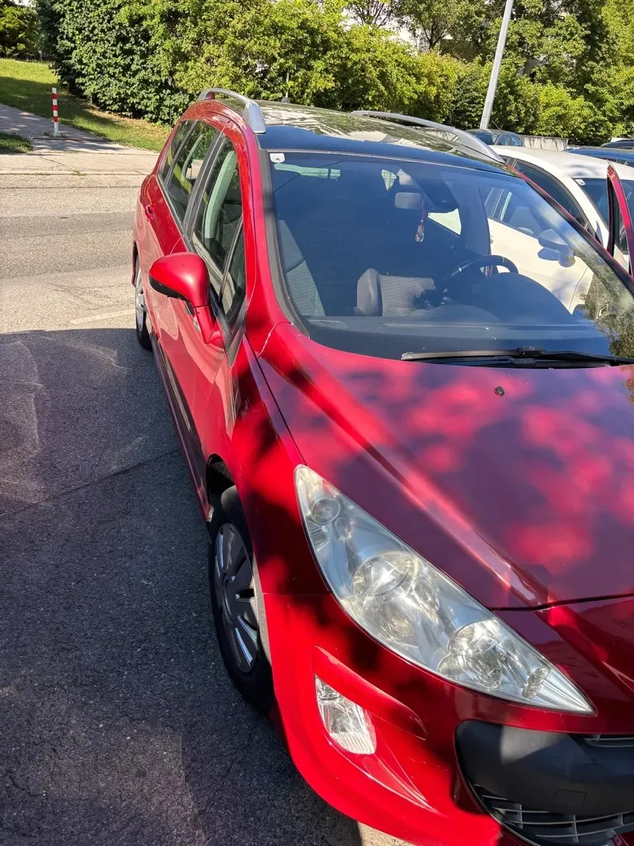 Peugeot 308 2011 photo 3