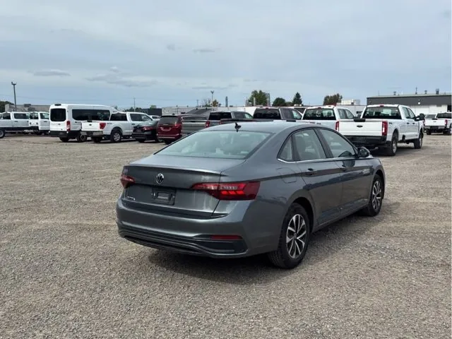 Volkswagen Jetta 2024 photo 4
