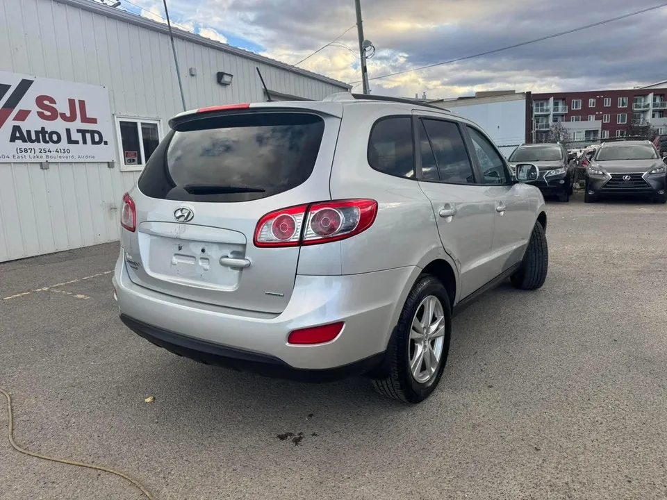 Hyundai Santa Fe 2012 photo 3