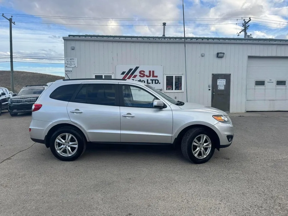 Hyundai Santa Fe 2012 photo 2