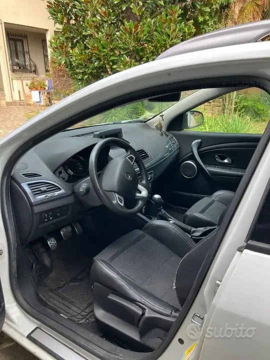 Renault Megane 2010 photo 4