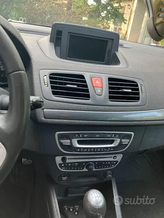 Renault Megane 2010 photo 5