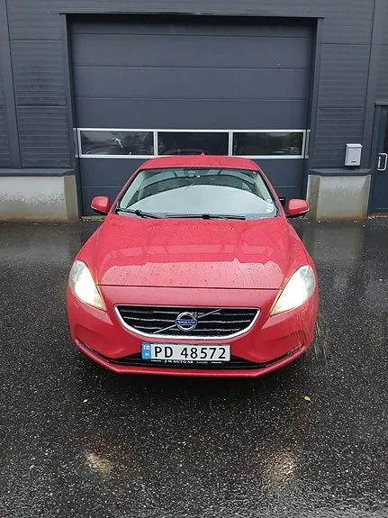 Volvo V40 2013 photo 2