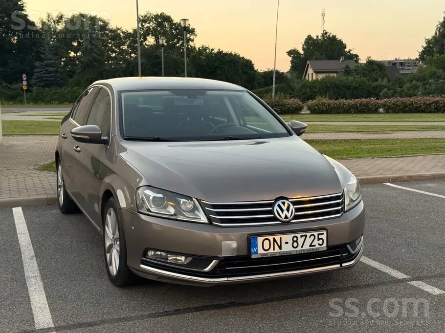 Volkswagen Passat B7 2011 photo 3