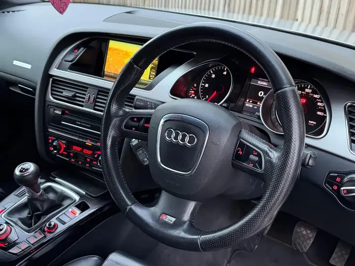 Audi A5 2010 photo 3