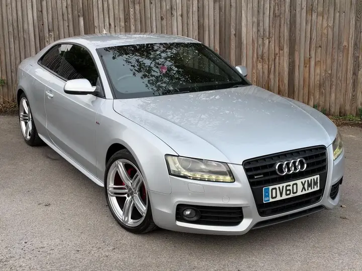 Audi A5 2010 photo 4