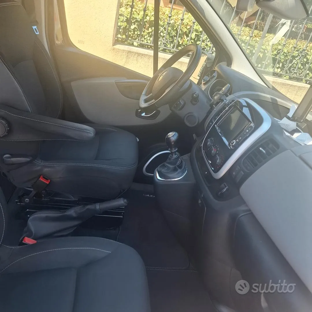 Renault Trafic 2019 photo 4