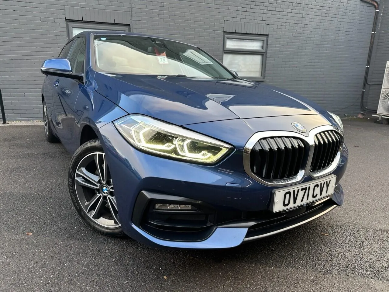 BMW 1 Series 2021 photo 2