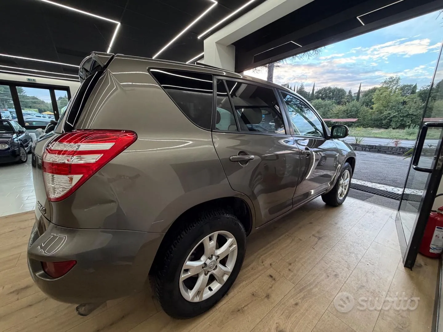 Toyota Rav4 2011 photo 2