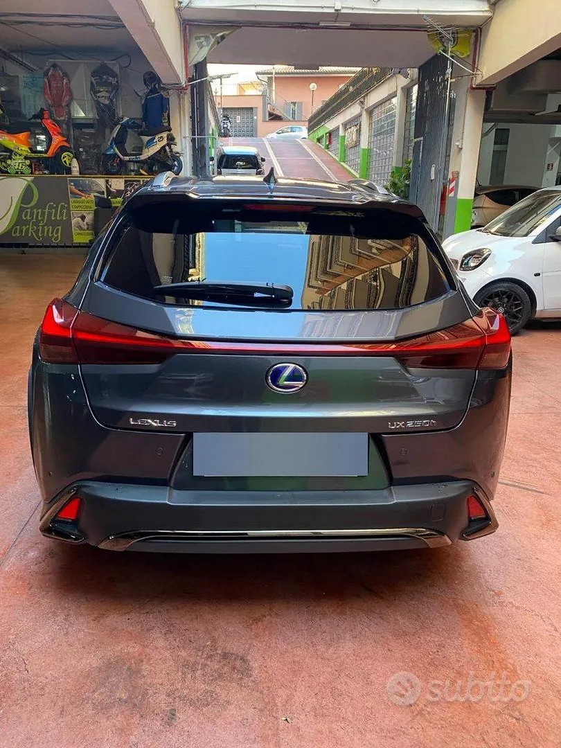 Lexus Ux 2022 photo 3