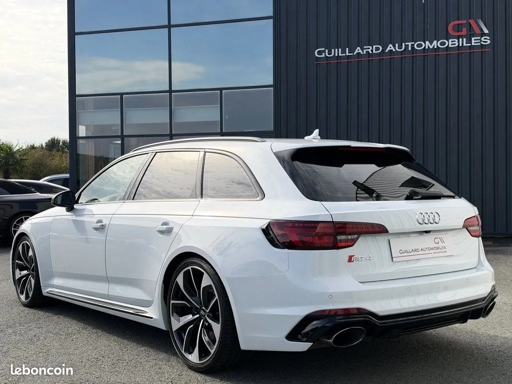Audi Rs4 2018 photo 5