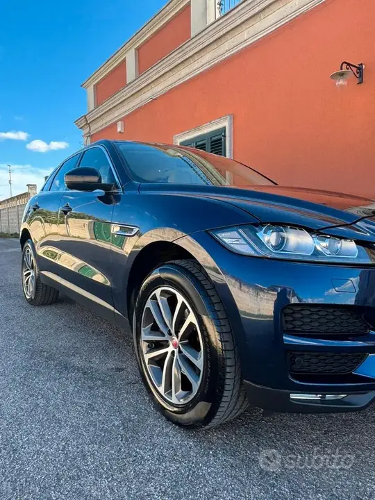 Jaguar F-Pace