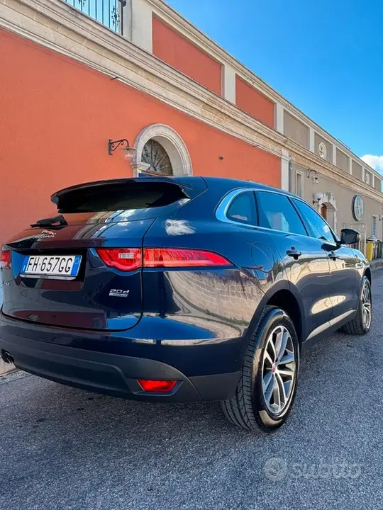 Jaguar F-Pace 2017 photo 3