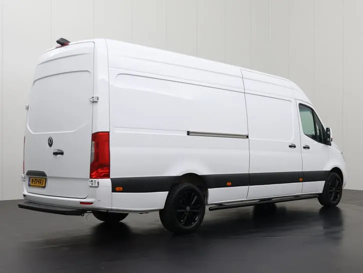Mercedes-Benz Sprinter 2022 photo 2