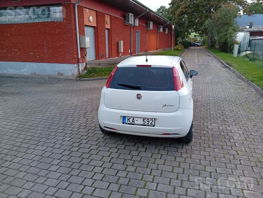 Fiat Punto 2008 photo 4