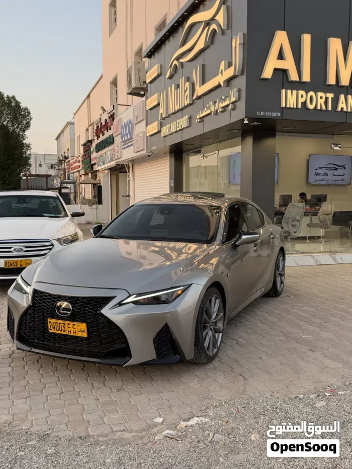 Lexus Is 350 2023 photo 4