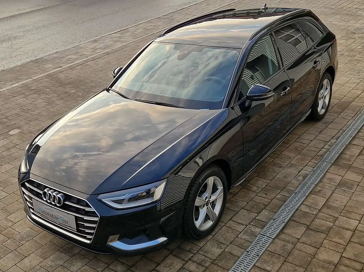 Audi A4 2022 photo 3