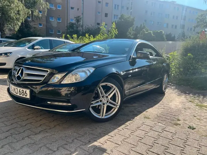 Mercedes-Benz E200 Cgi Coupé