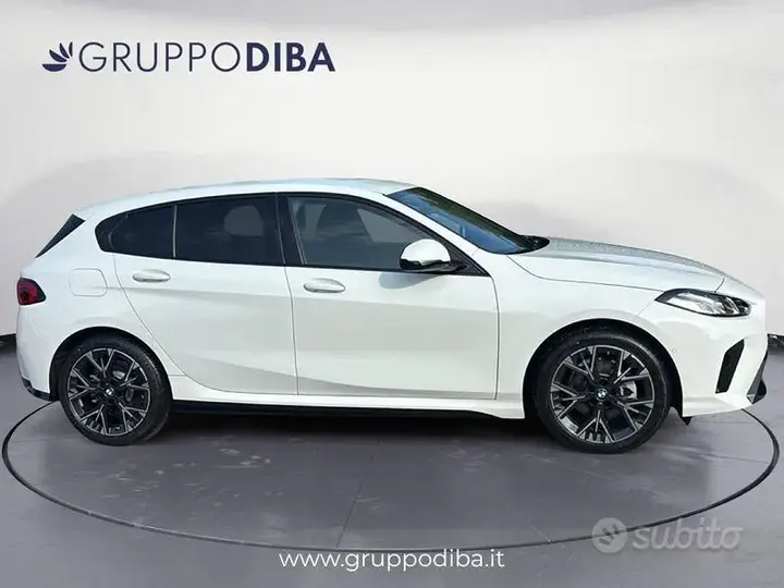 BMW 1 Series 2026 photo 4