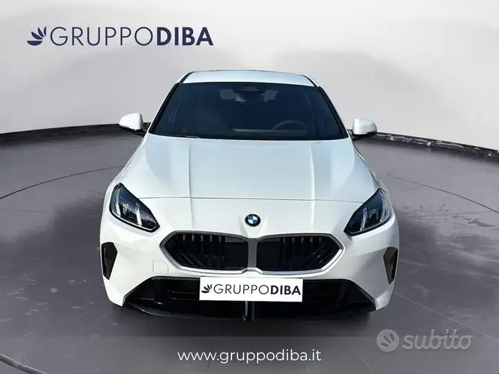 BMW 1 Series 2026 photo 2