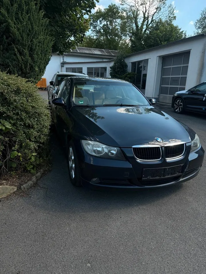 BMW E90