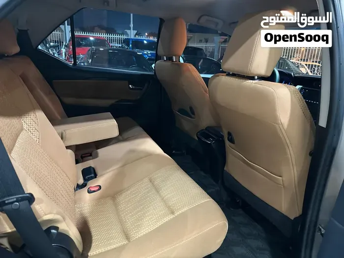 Toyota Fortuner 2018 photo 3