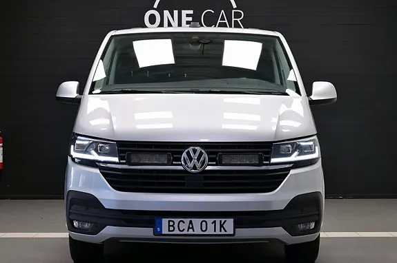 Volkswagen Transporter 2022 photo 2