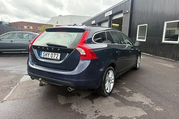 Volvo V60 2013 photo 2