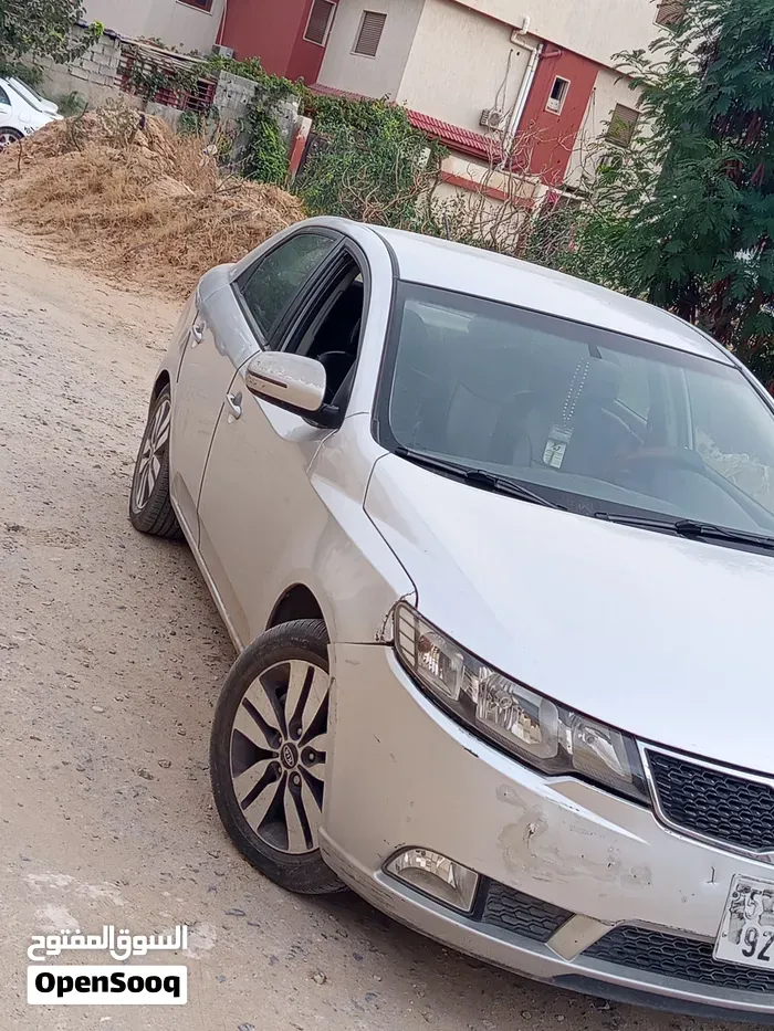 Kia Cerato 2012 photo 3