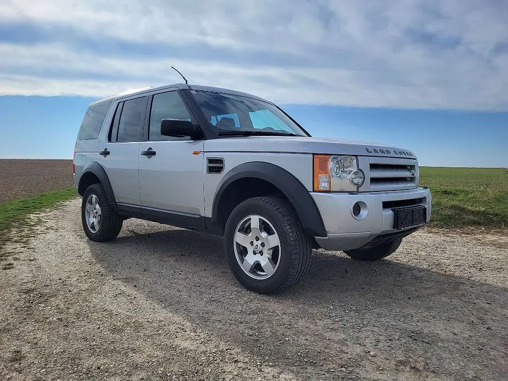 Land Rover Discovery 2004 photo 2