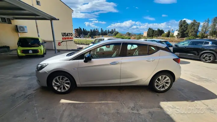 Opel Astra 2021 photo 2