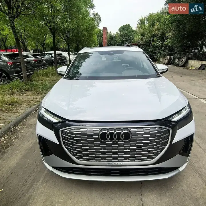 Audi Q4 E-Tron 2024 photo 2